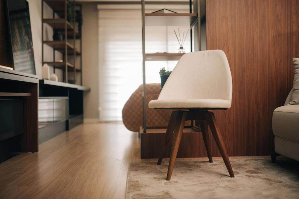 Loft Com Sacada, Lareira E Garagem No Parque Pelotas