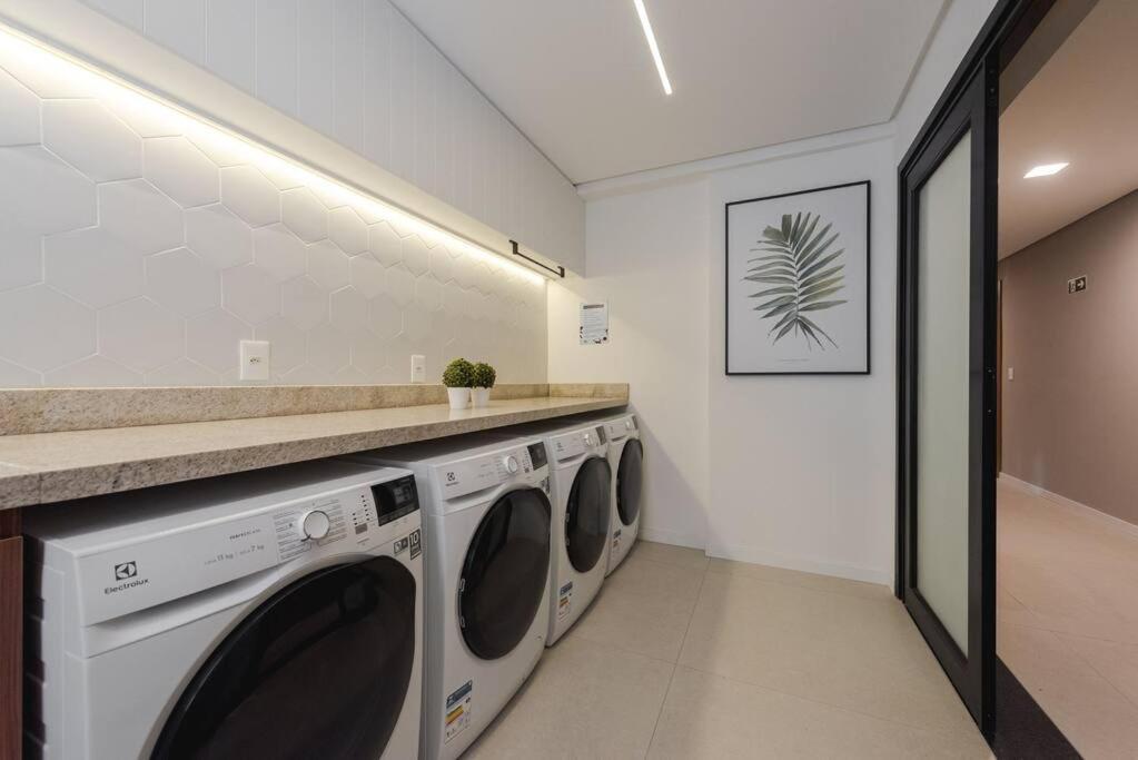 Loft Com Sacada, Lareira E Garagem No Parque Apartamento Pelotas